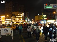 -六合夜市