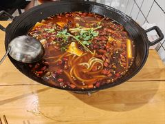 -鸿顺老铁锅美蛙鱼府(解放碑店)