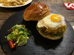 -HIGH FIVE哈福手工汉堡(桂林路店)