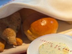 -弦月窗LUNETTE BY AMANDA(复兴路店)