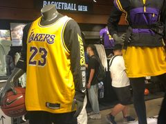 -NIKE武汉品牌体验店