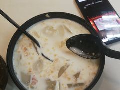 草莓味椰奶清补凉-志龙皇冠吃货椰子铺