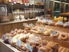 -顶东面包花园·生日蛋糕(世博店)