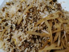 -万新村炒饭