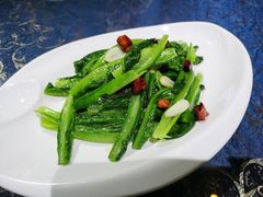 -乡村馕坑肉·烧烤·新疆菜·本地人更爱吃(阿勒泰首店)