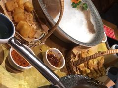-左庭右院鲜牛肉火锅(金山万达店)
