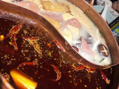 -三人行骨头王火锅(长寿店)