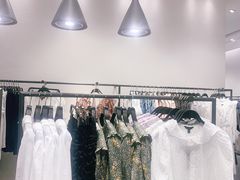 -URBAN REVIVO(七宝领展广场店)