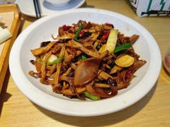 -关东小磨东北菜(上海长风大悦城店)