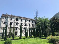-四川汶川特大地震漩口中学遗址