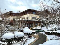 -大连金石滩绿发温泉假日酒店