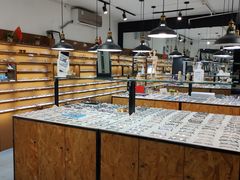 -罗伯特眼镜·蔡司官方授权(罗湖国贸店)