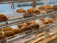 -85度C(生甜甜圈研究工坊·上海平凉店)