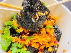 -黑色经典臭豆腐·湖南特产(步行街店)