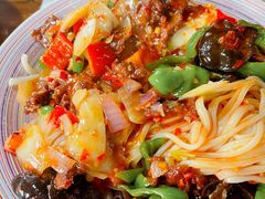 -歹歹的加个面过油肉拌面