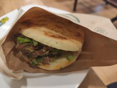 煨牛肉肉夹馍-西部马华清真兰州牛肉面·烧烤夜市(关东店)
