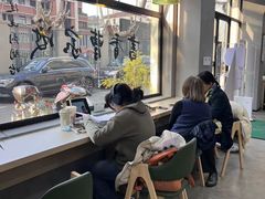 -曹家渡街道图书馆