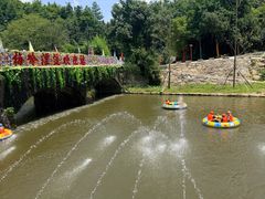 -梅岭漂流