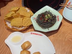 -何师傅美蛙鱼头(汉街店)