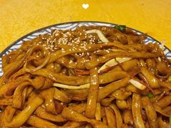 干炒牛河-天宝食坊·啫啫煲大排档(西华路店)