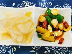 -八两八金·莱芜特色炒鸡(市南漳浦路店)