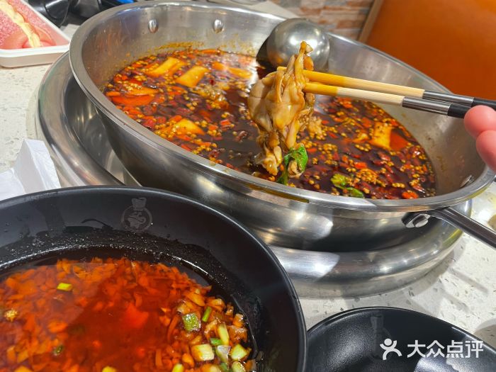 味之绝热血美蛙鱼火锅(中坝店)图片