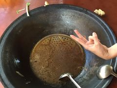 -粘豆包柴火铁锅炖