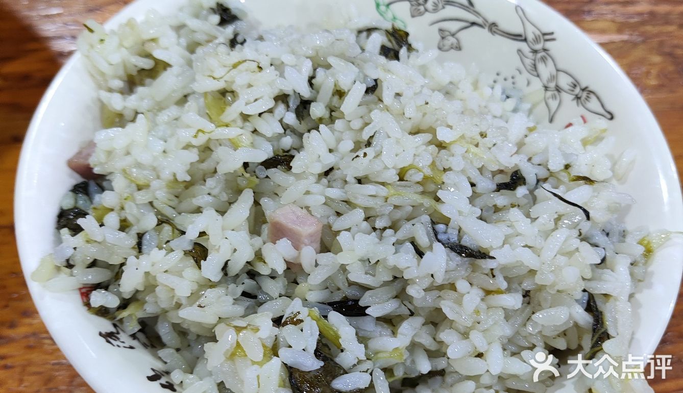 0元玩转这座城听说很有名的一家菜饭骨头汤店