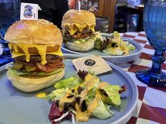 -鲨鱼美式餐厅酒吧Sharky