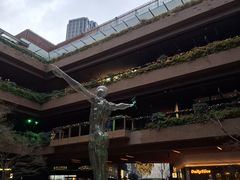 -瑞虹新天地月亮湾