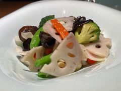 荷塘月色百合香-菩提素素食餐厅(晶郦馆店)