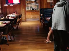 大堂-青年公社烤鸭(青年路店)