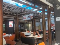 -阿瓦山寨·湘菜现炒·剁椒鱼头王(咸阳总店)