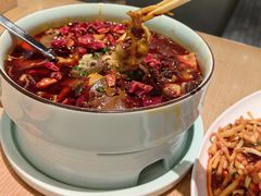 -渝信川菜 · 川味家常菜(财富购物中心店)