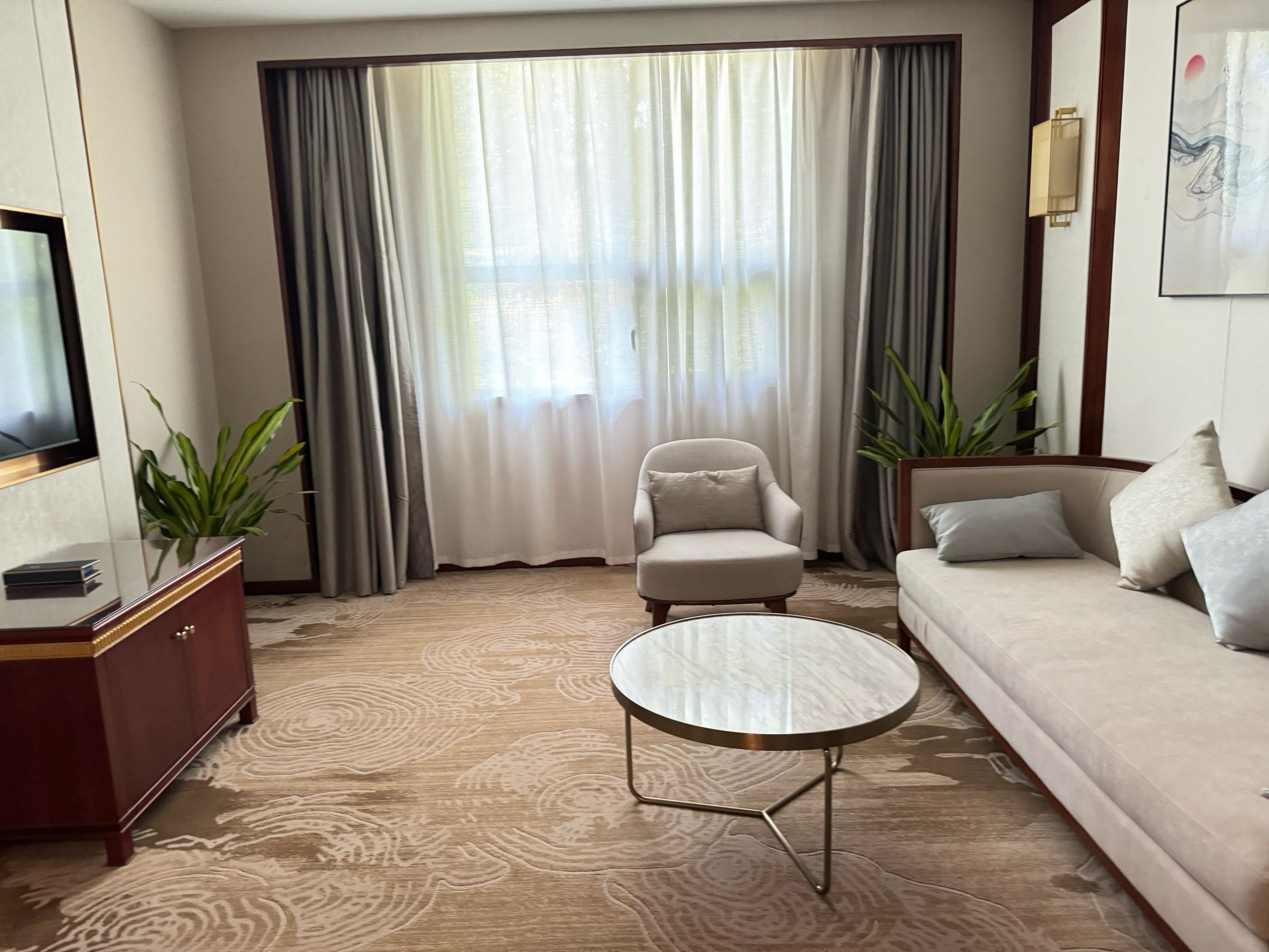 国宾馆级别的酒店,设备不豪华却有情怀