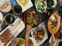 -云海肴·汽锅鸡·云南菜(天山百盛优客店)