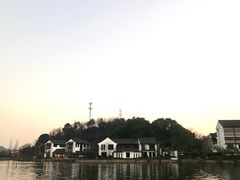 -鲁镇