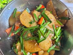 干锅土豆片-鱼乐岛餐厅·户外花园主题餐厅