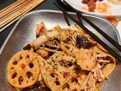 -涨巢·潮玩水疗局