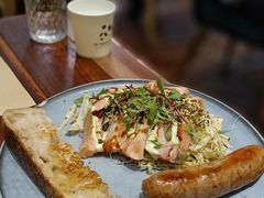 烤三文鱼沙拉-O'mills Sourdough Bakery&Bistro(永嘉路店)