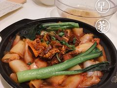 牛腩啫猪肠粉-德烨酒家