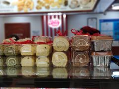 -红宝石·鲜奶小方·海派西点房(莘庄龙之梦店)