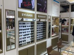 -美式眼镜·授权蔡司.依视路.尼康.豪雅.明月(人民广场店)