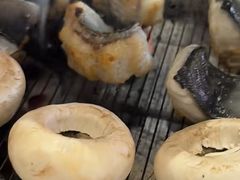 -围炉肉舍•炭烤活鳗•丹东海鲜烤肉(步行街店)