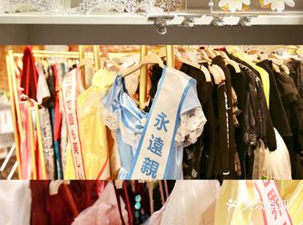 上海探店换装店的小角落里也能随手拍大片