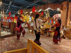 -老滇山寨•云南特色菜•地方菜•民族风情歌舞表演(金碧店)