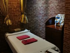 -莱蔻·圣灸堂·推拿艾灸(天山店)