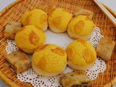 菠萝包拼薄-轩记海鲜餐厅·四十五年老字号·经典粤菜(西区彩虹店)