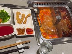 -海底捞火锅(曹安公路店)