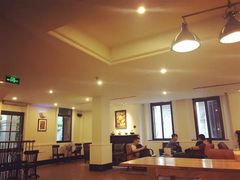 大堂-星巴克臻选(广州沙面店)